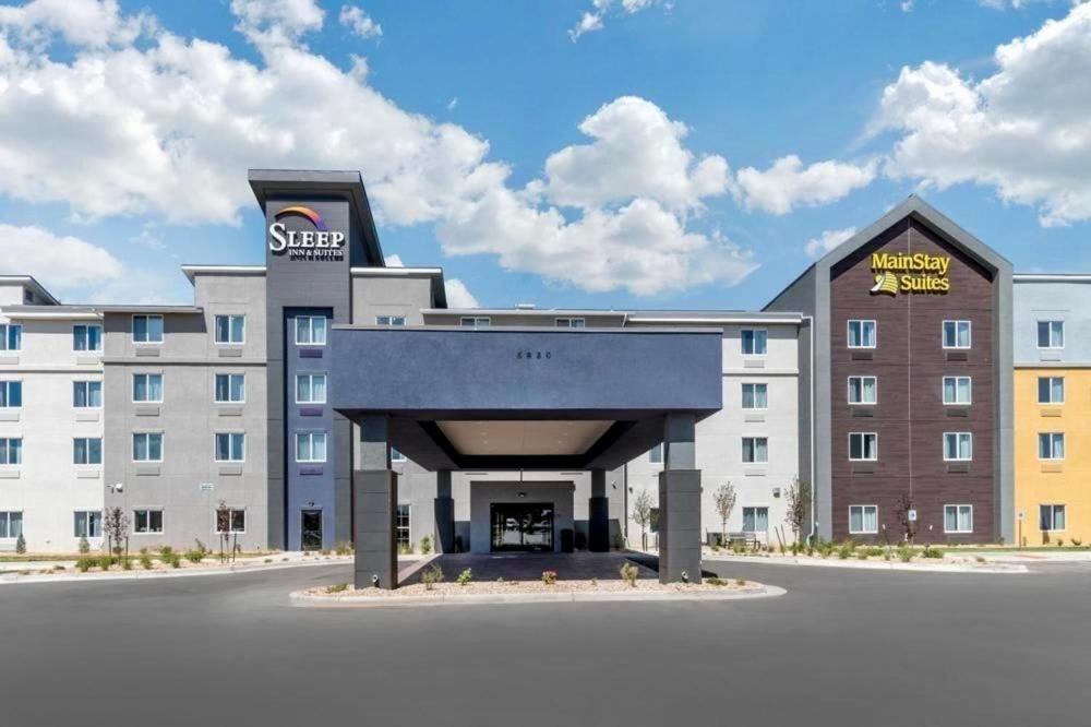 Sleep & International Airport Hotel