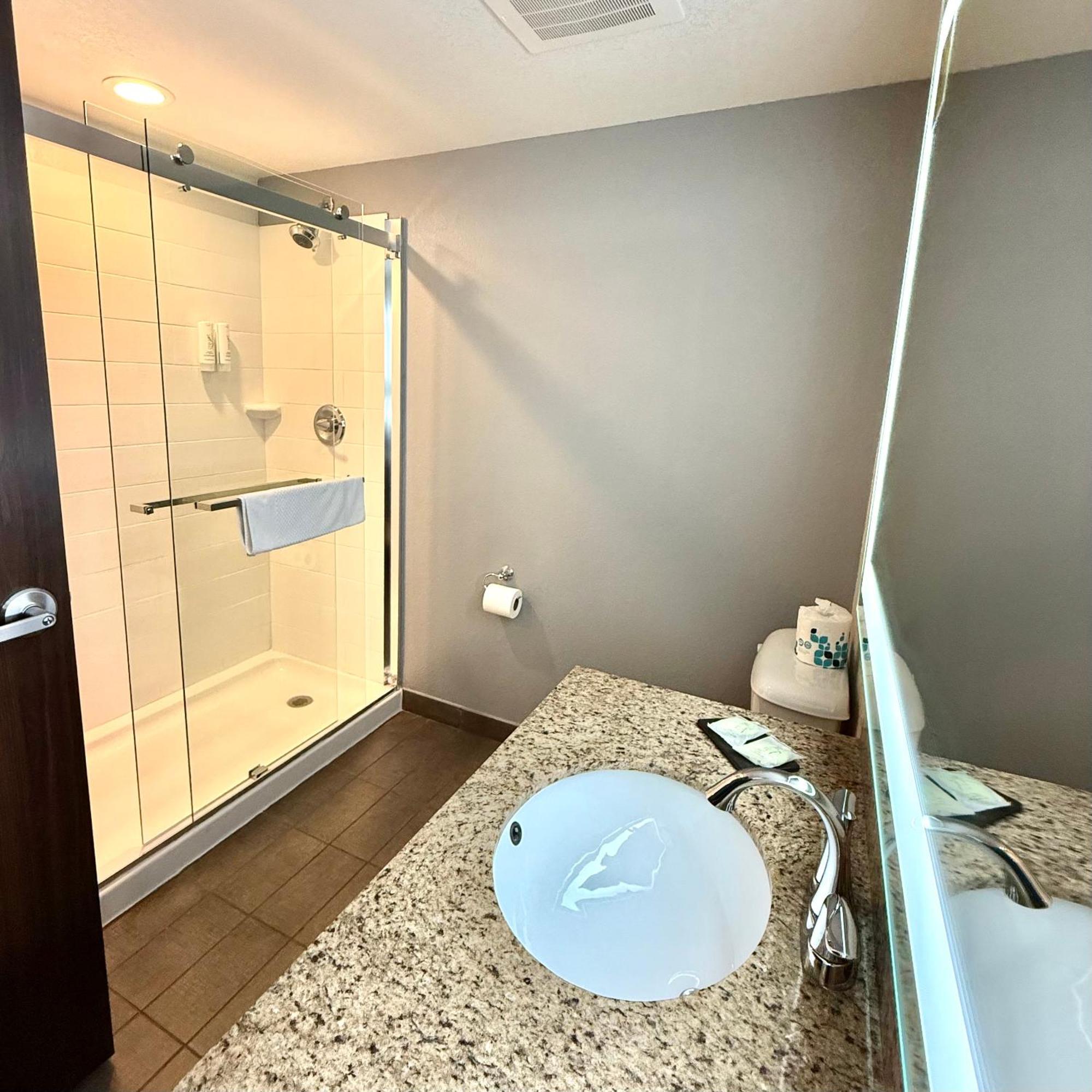 Sleep & International Airport Hotel